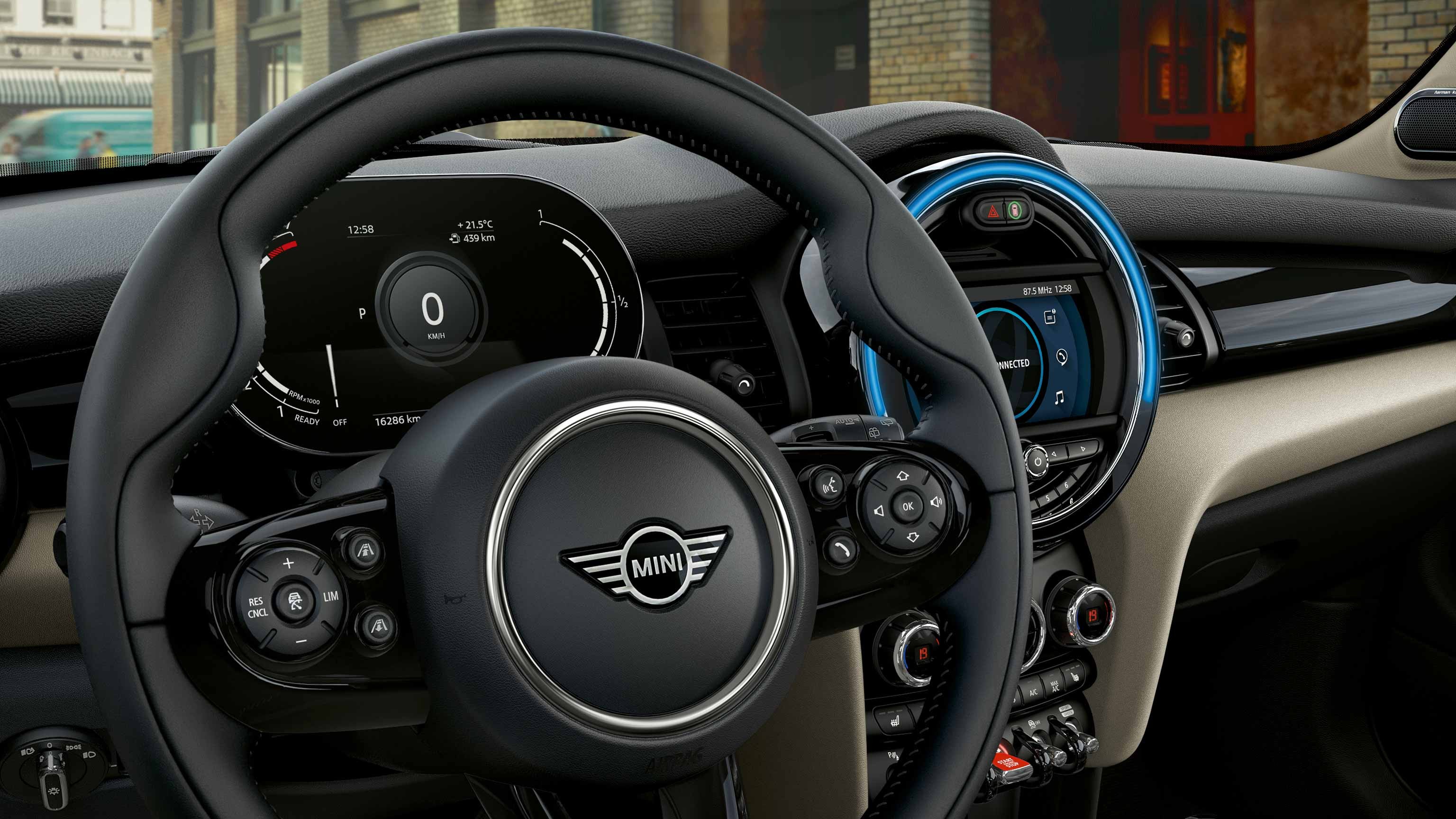 MINI 3-door hatch – steering wheel/cockpit